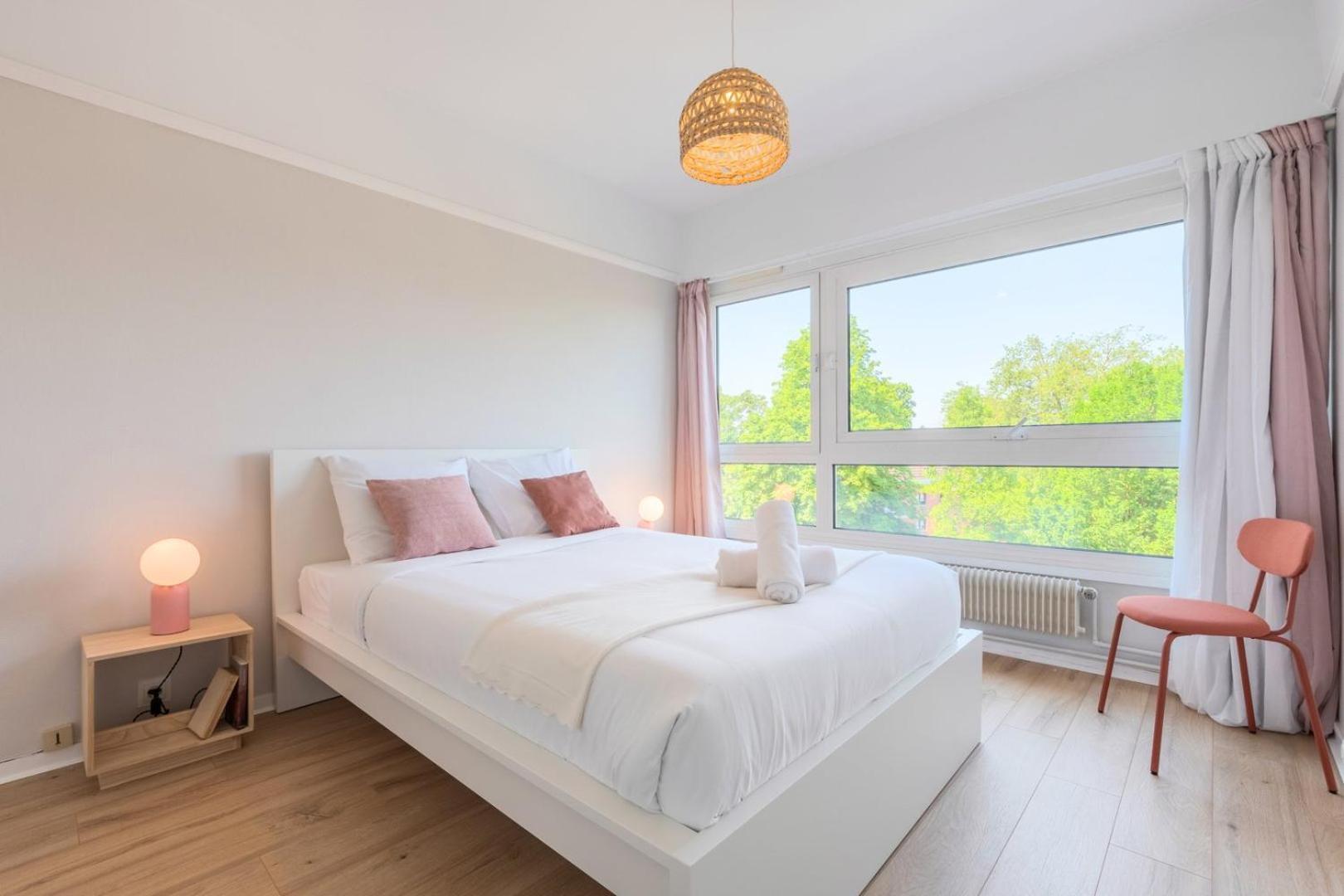 Spacious 3 Bedroom Apartment & Private Parking! Lambersart Esterno foto