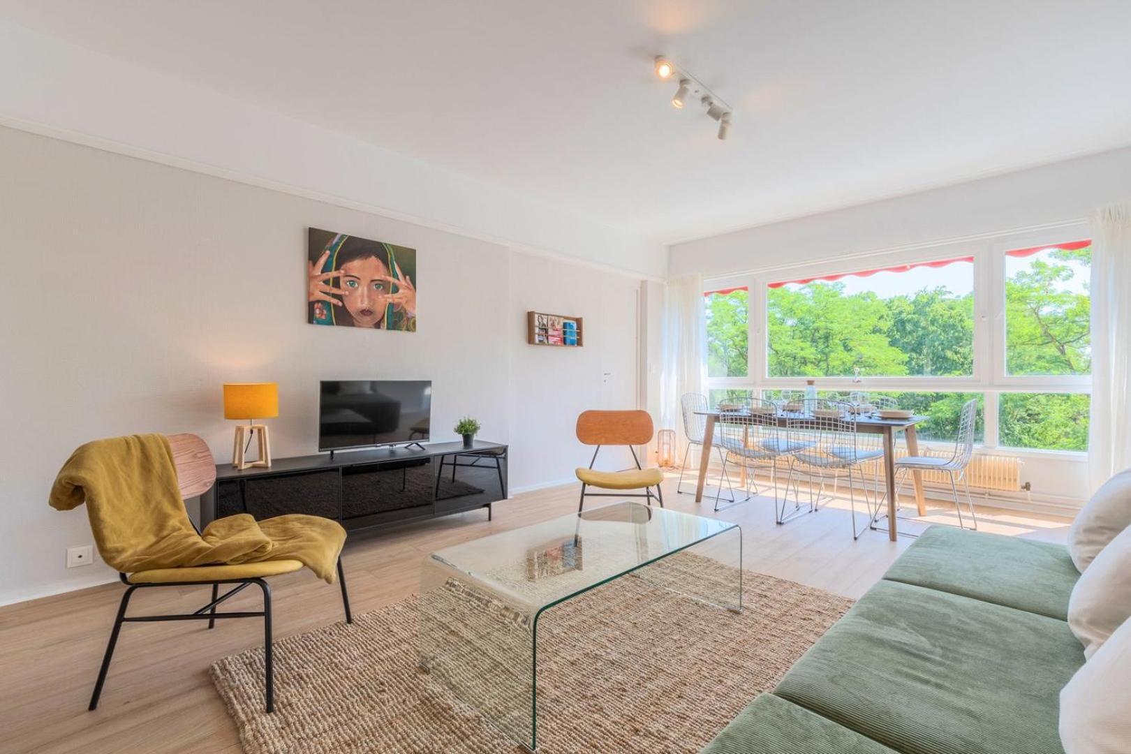Spacious 3 Bedroom Apartment & Private Parking! Lambersart Esterno foto